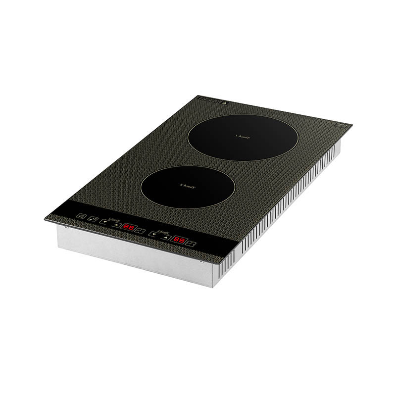 How does the touch panel of a dual-head ceramic stove achieve water and oil resistance while maintaining sensitivity?